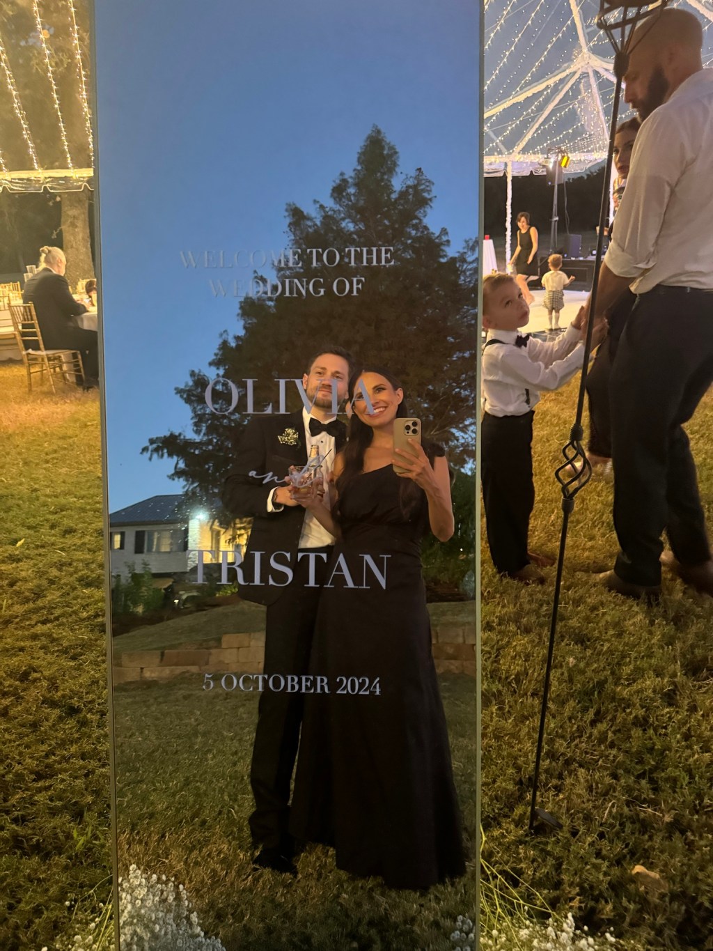 DIY Wedding Selfie&nbsp;Mirror