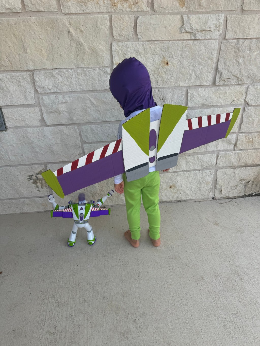 DIY Buzz Lightyear Costume (Made from&nbsp;Cardboard!)